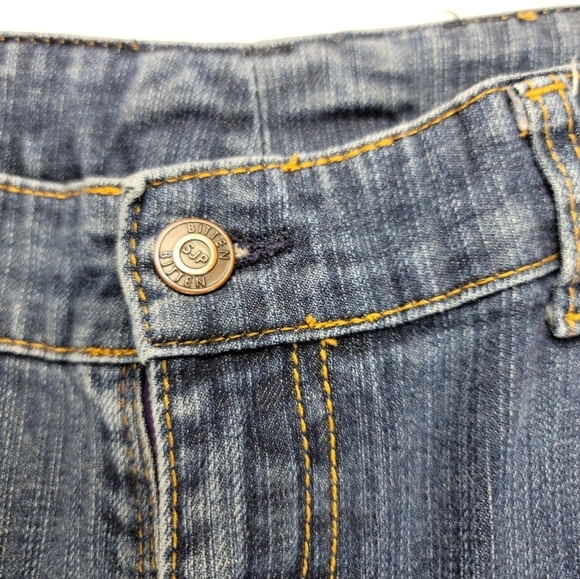 Sarah Jessica Parker "BITTEN" jeans - Picture 5 of 12